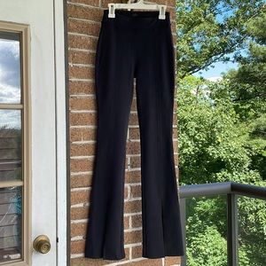 NWOT Alo Yoga - The Airbrush High-Waist Flutter Legging
